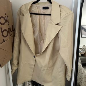 PrettyLittleThing Tan blazer